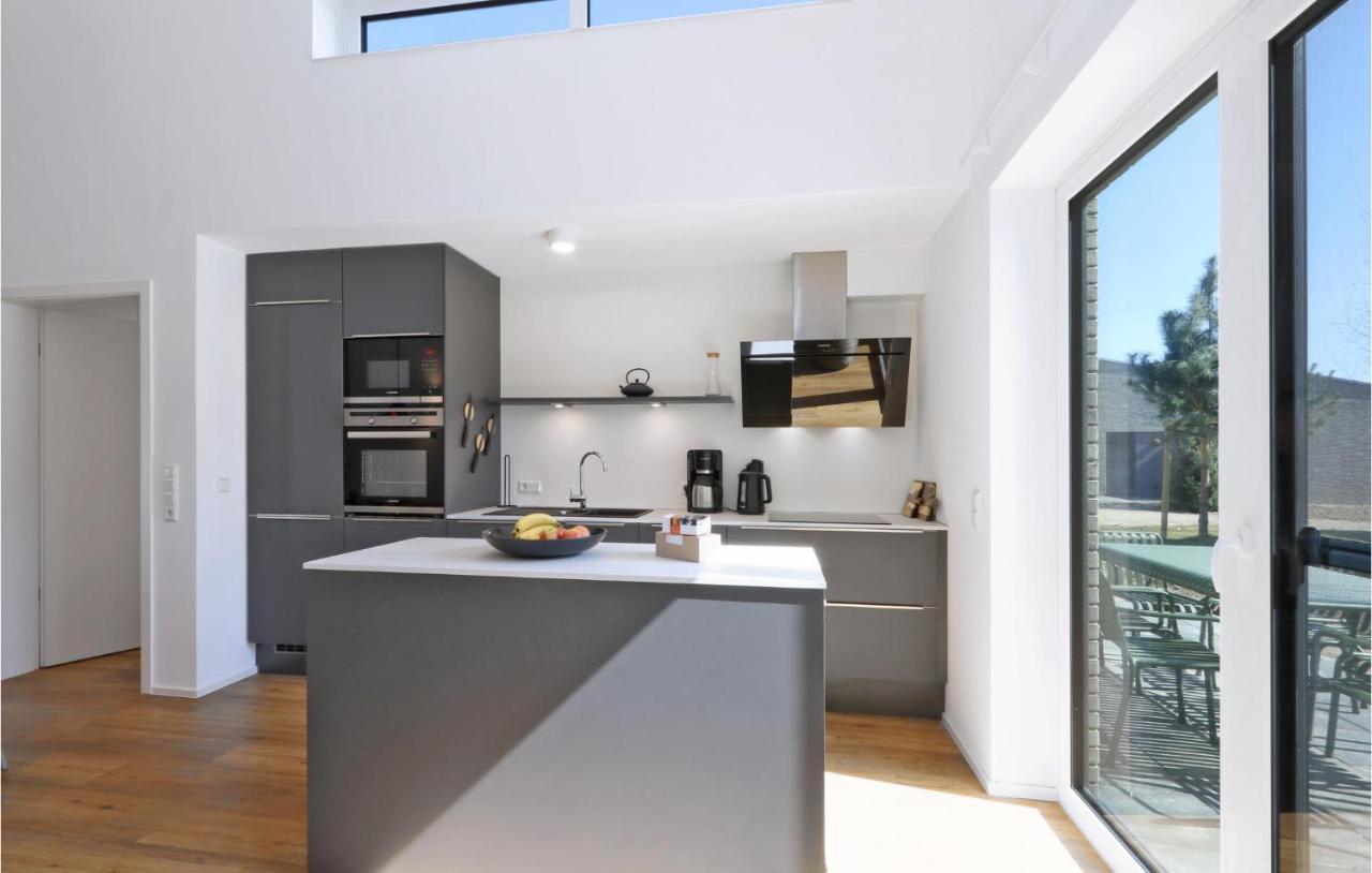 3 Bedroom Stunning Home In Lembruch-Duemmer See Екстер'єр фото
