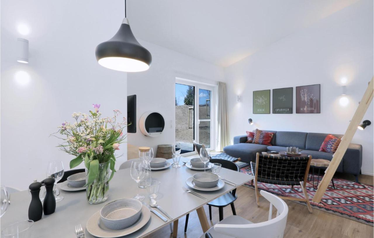 3 Bedroom Stunning Home In Lembruch-Duemmer See Екстер'єр фото
